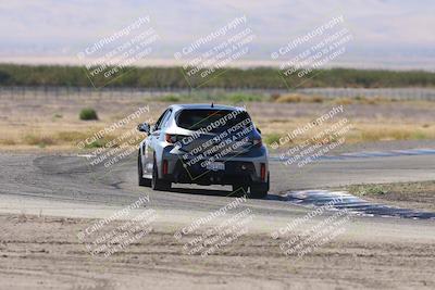 media/Oct-04-2025-OnGrid (Sat) [[44bd565ffa]]/Green Group/Grapevine/